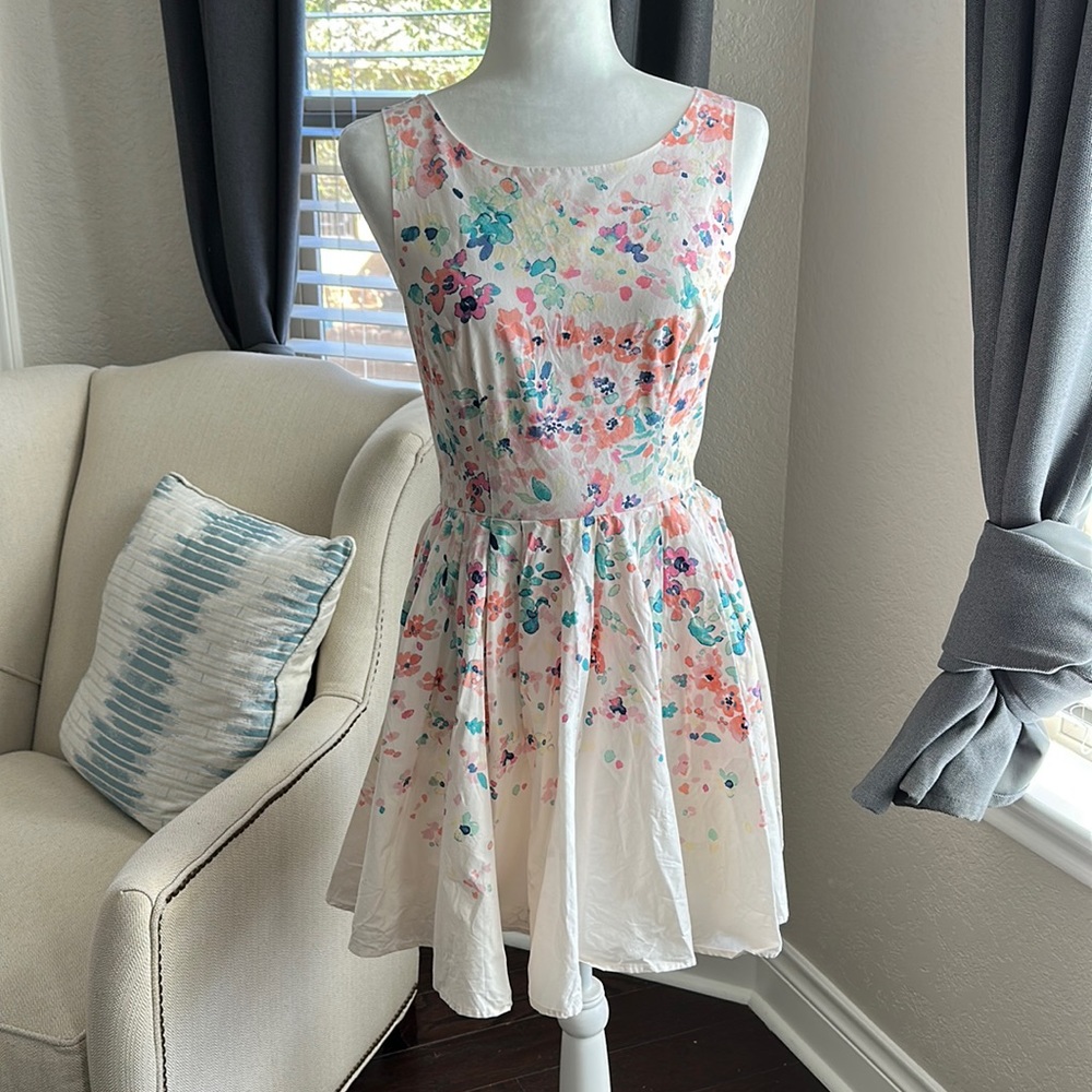 LC Lauren Conrad watercolor sundress, size 6. Pretty open back sleeveless dress